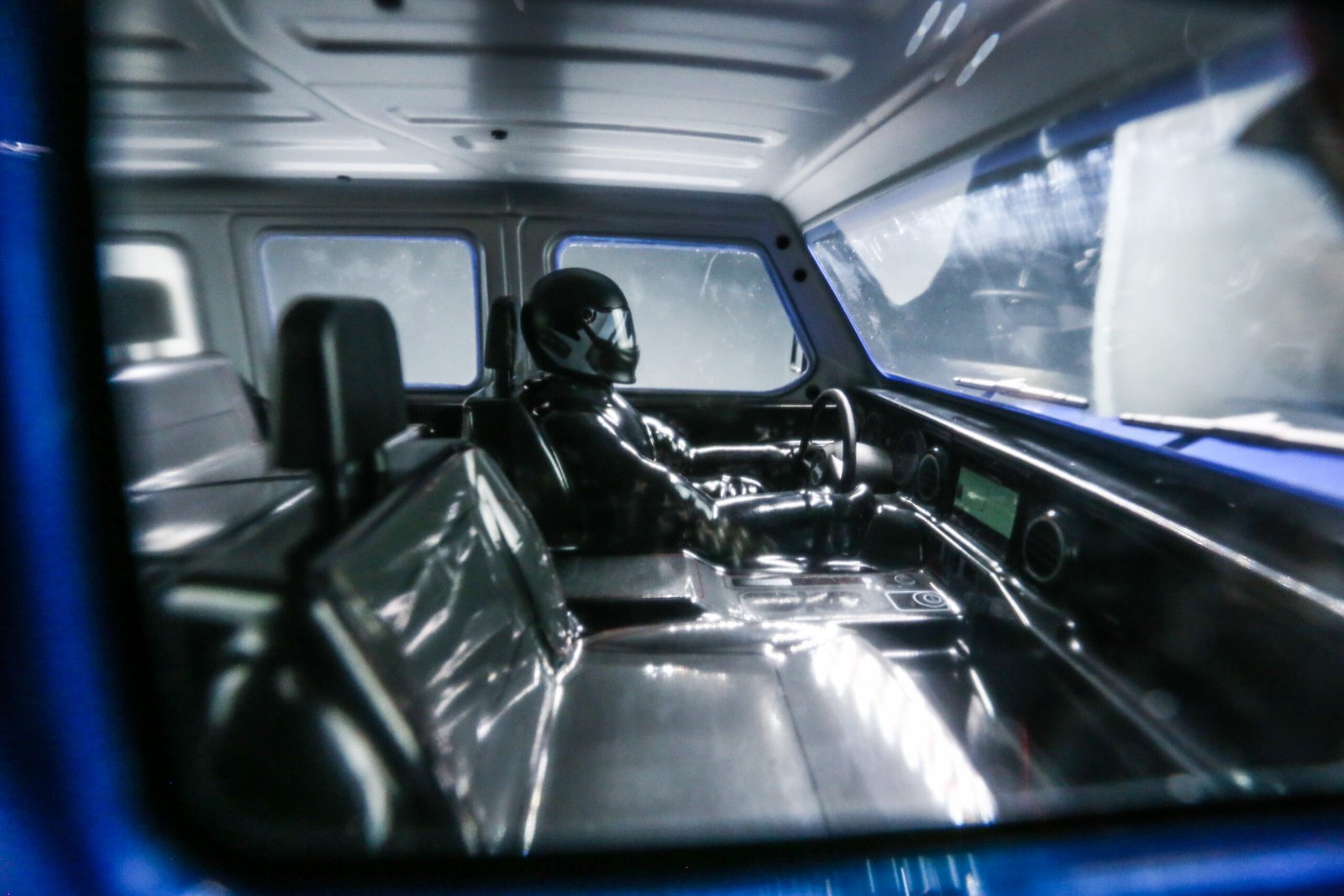 YIKONG YK4082 -V3 (JEEP RUBICON) -1/8 4WD Upgraded Version RC Crawler Car RC Climbing Vehicles Model RTR with Light System High Quality RC Car - Image 6