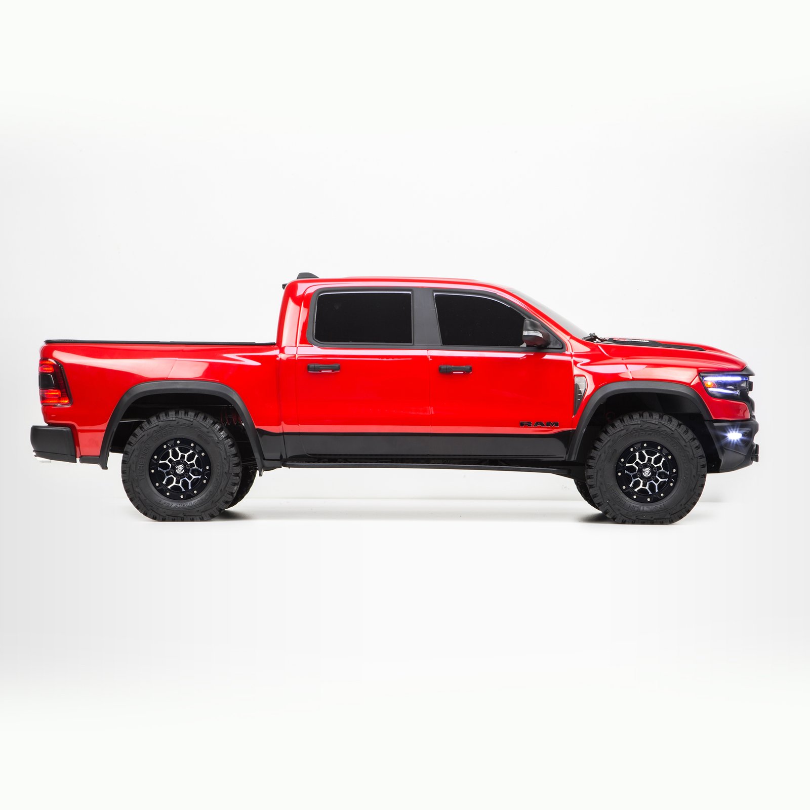 Primal RC 1/8 Scale RAM 1500 FOC Brushless & Brushed RTR 4WD Trail Truck, Crawler, On Road , OFF - Road - Image 20